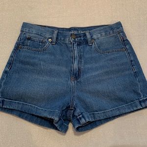 American Eagle 🦅 Blue Jean Mom Shorts Size 4